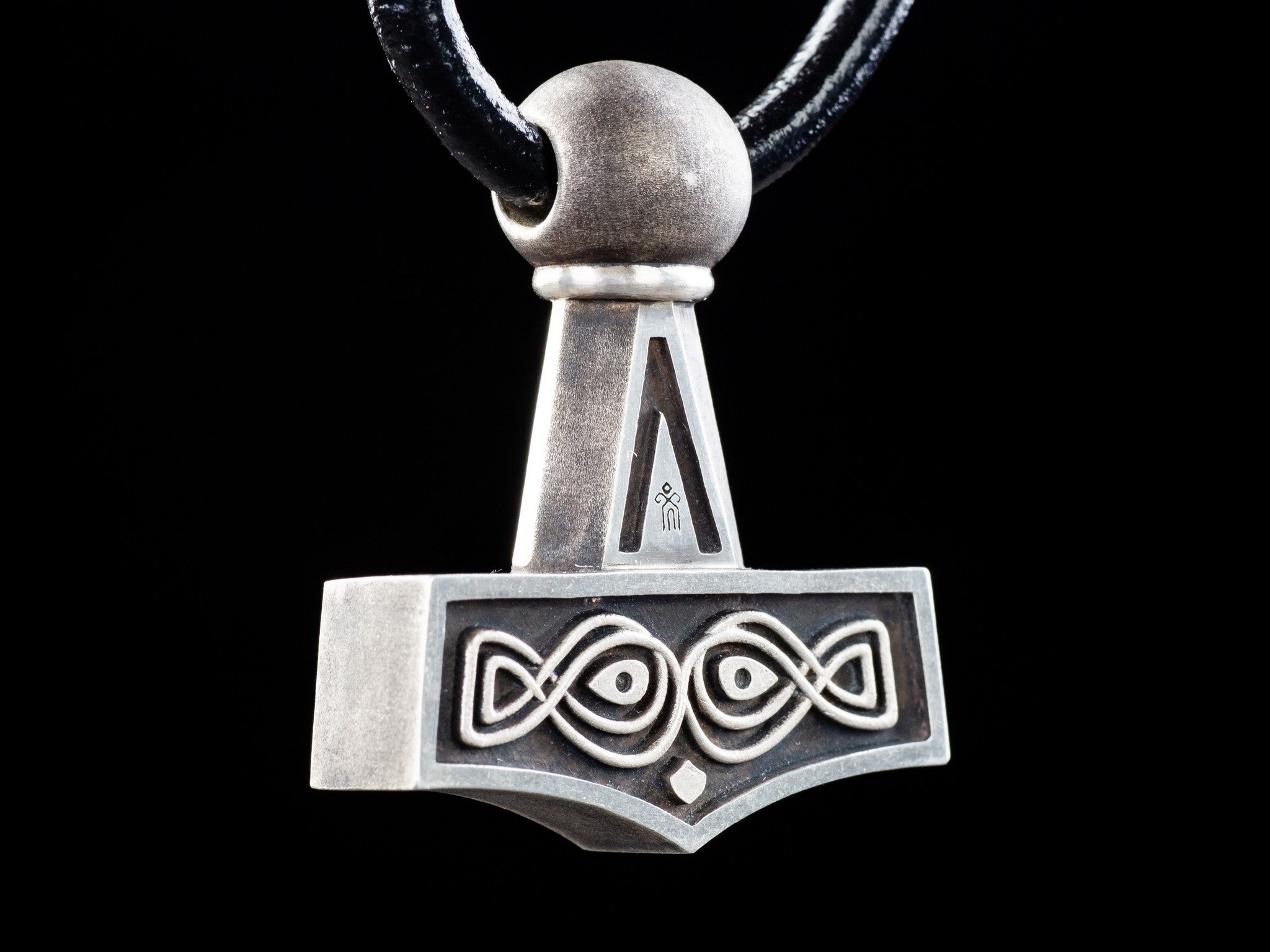 pendant backside with scandinavian ornament