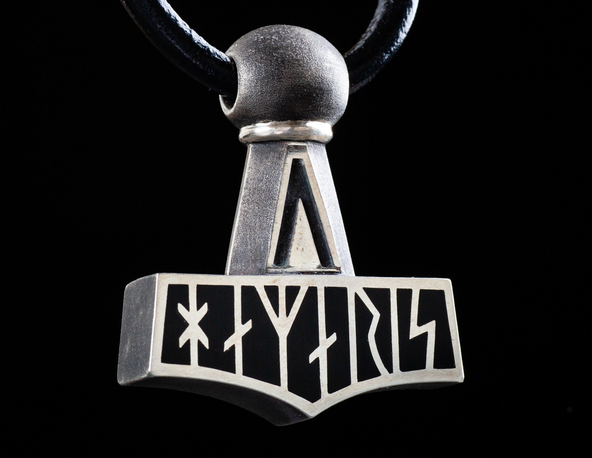 Replica Thor's Hammer Amulet with Black Onyx Runes