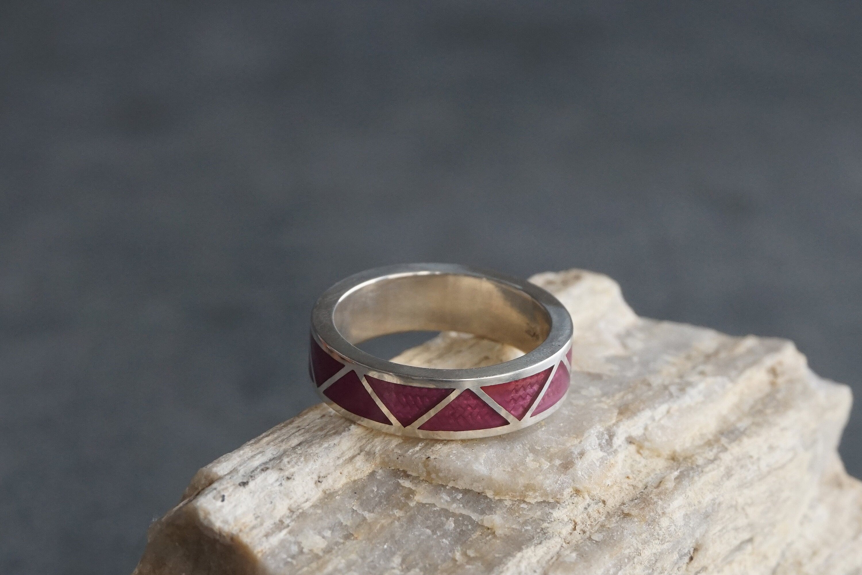 Corundum Cloisonné Sterling Silver Band Ring