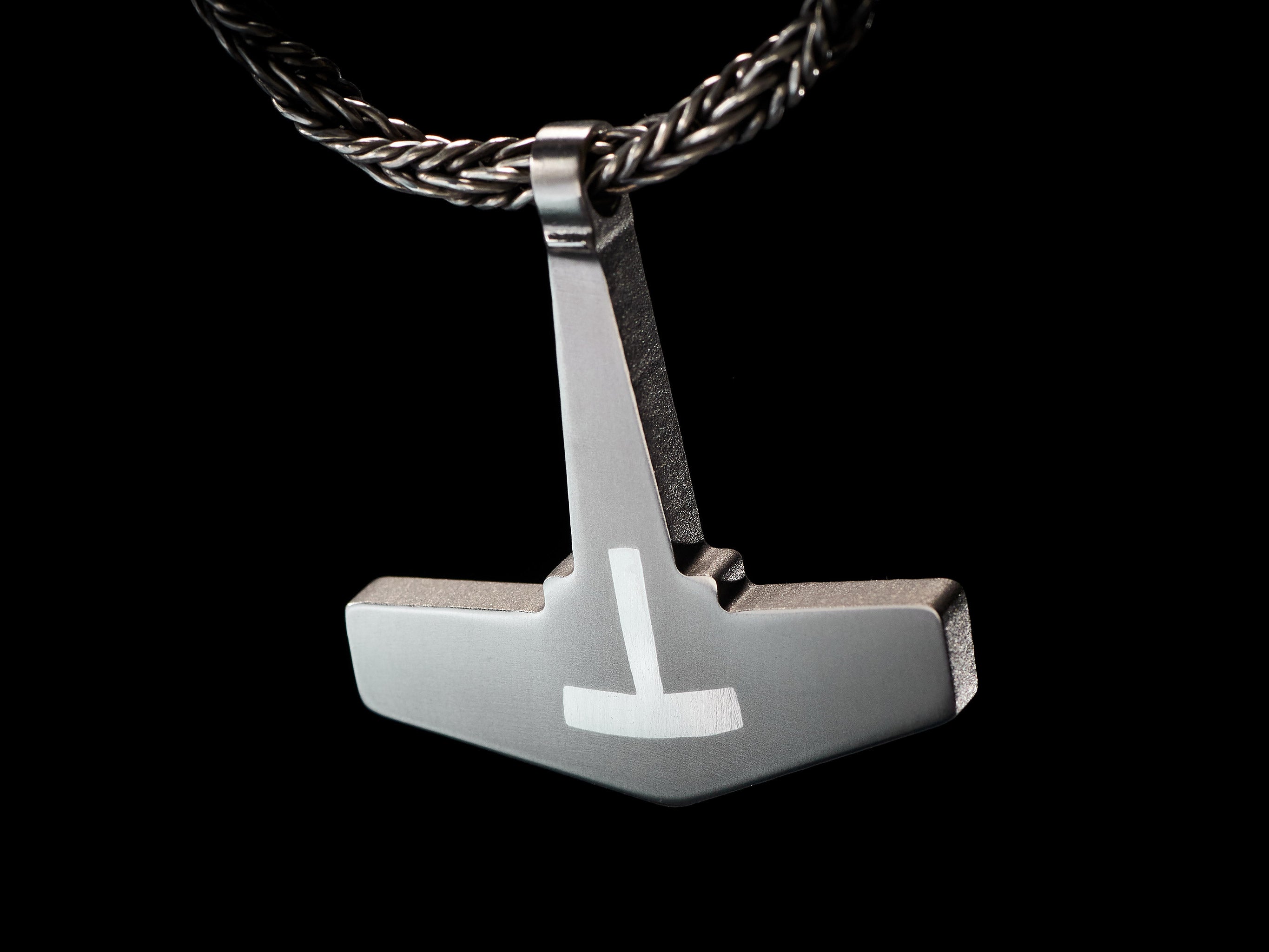 Yachur Titanium Mjolnir Pendant – Silver Inlay Thor’s Hammer Necklace – Viking Norse Jewelry