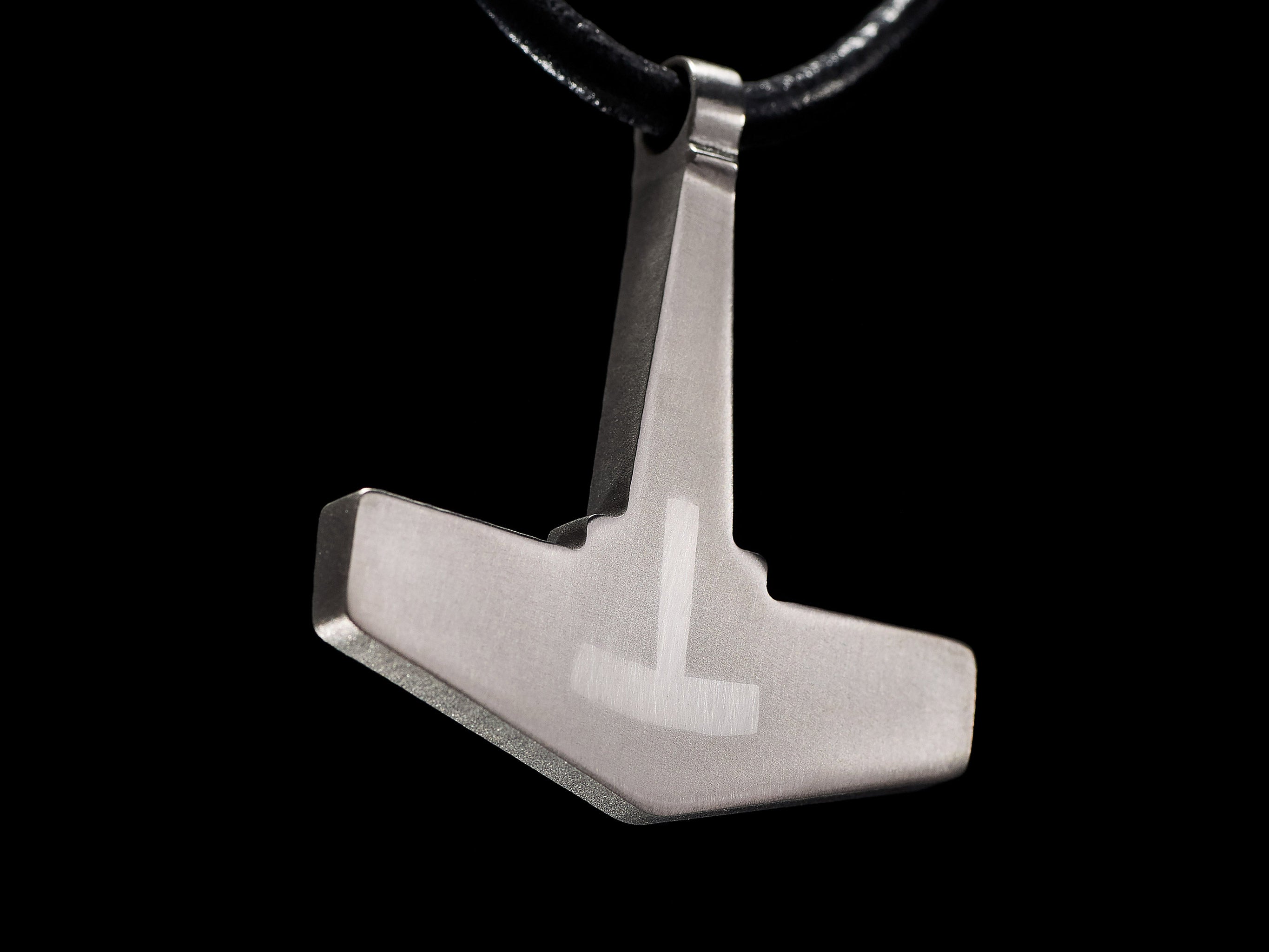 Yachur Titanium Mjolnir Pendant – Silver Inlay Thor’s Hammer Necklace – Viking Norse Jewelry